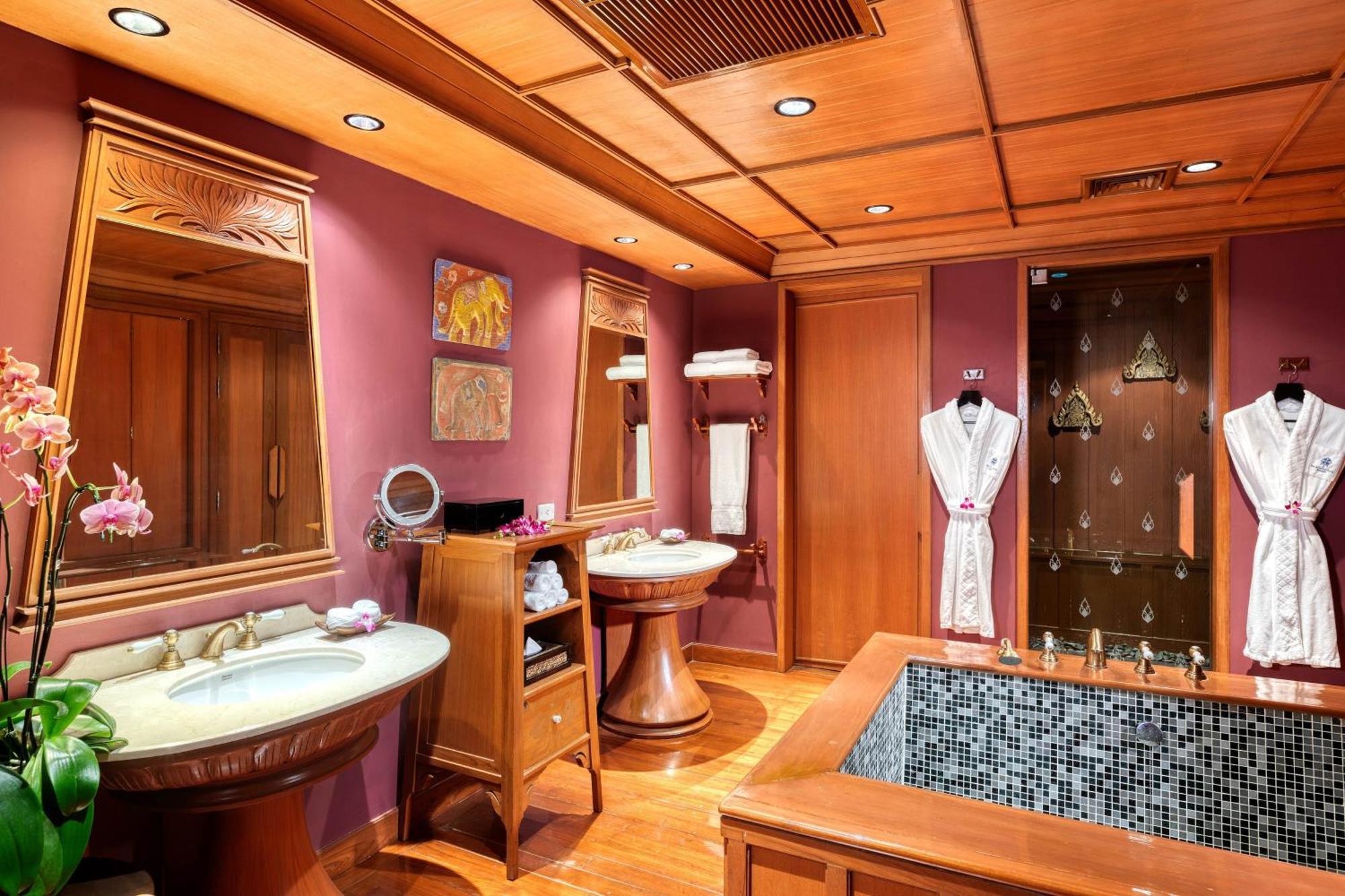Suite Ruen Thai con 2 Camere da Letto, Vista Città e Accesso Club Lounge